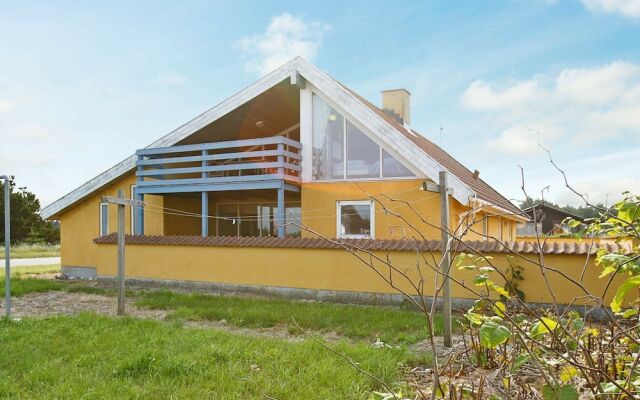 10 Person Holiday Home in Thisted