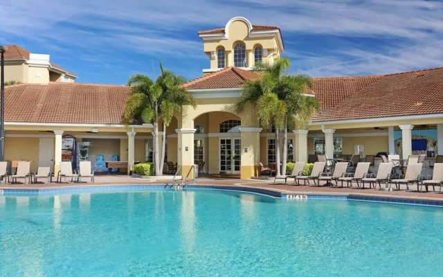 Vista Cay 3 BR Condo Large Balcony - NPM 8841