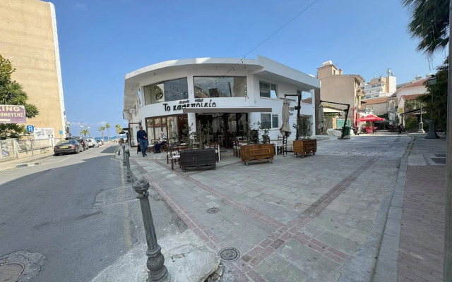 Flora Beachfront Larnaca Finikoudes