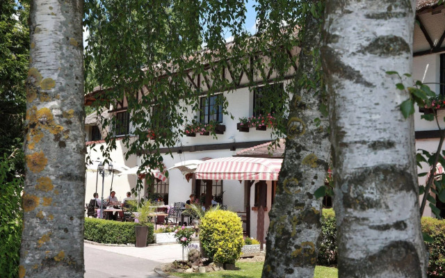 hotelImage