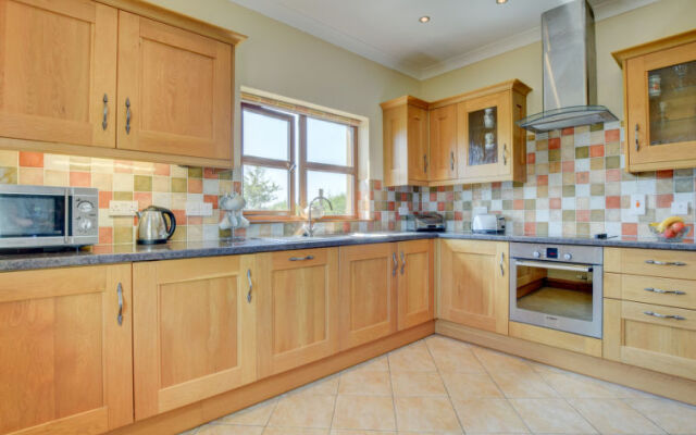 Holiday Home Dinas y Gadair