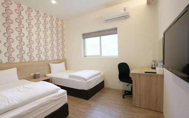 Oak Garden Hotel