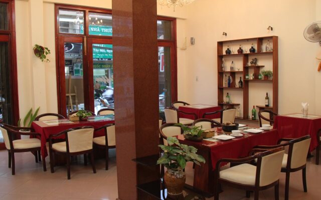 Tulip Xanh Hotel