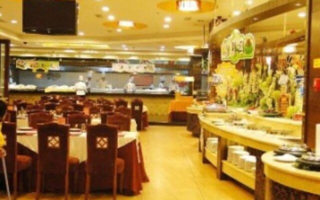 Jinan Huanlian Lucaihuang Business Hotel
