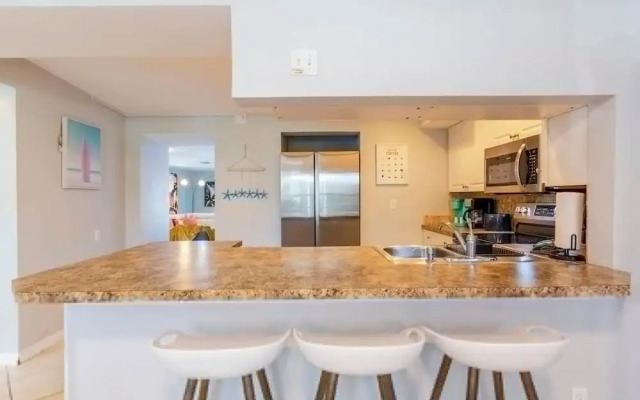 Tropical Paradise in Largo