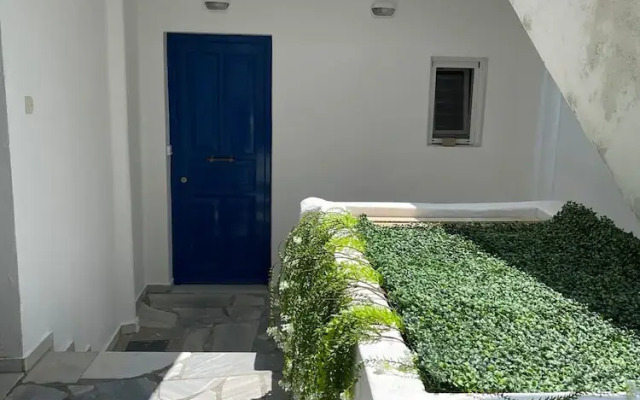 Zen Beach House in Tinos 2