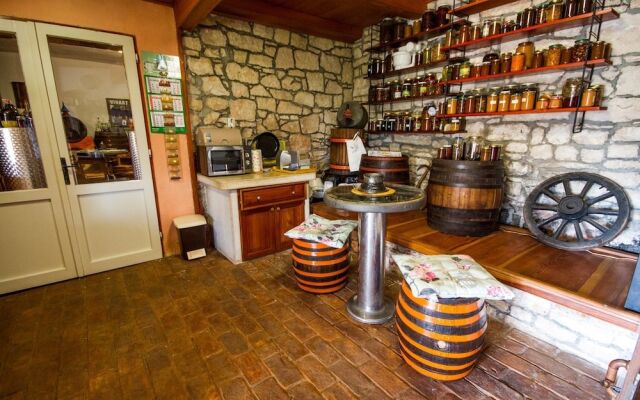 Appartment House Peresiji