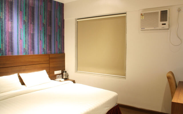 Collection O 15614 Hotel Olive Somwar Peth