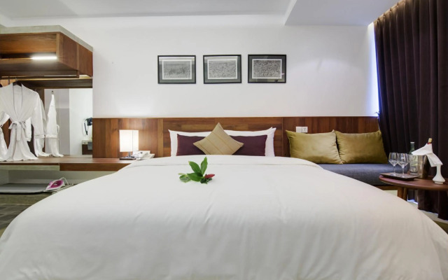Solitaire Damnak Villa Hotel