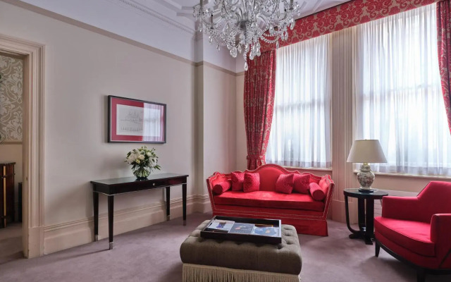 The Apartments by The Sloane Club