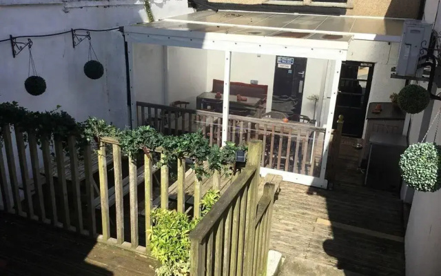 The Dock Inn