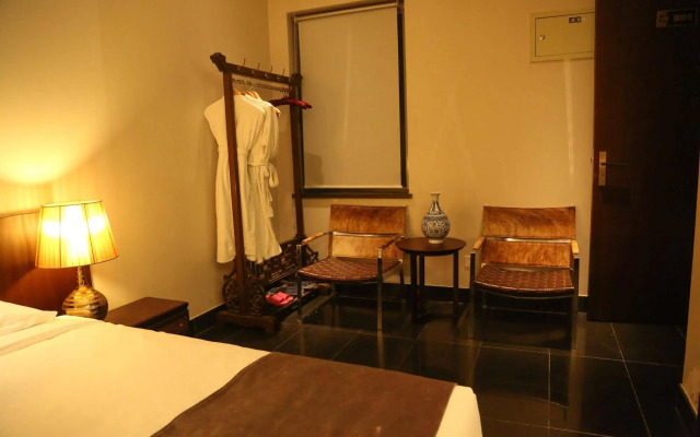 Shichahai Sandalwood Boutique Hotel