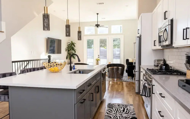 Stylish Luxury Downtown Home