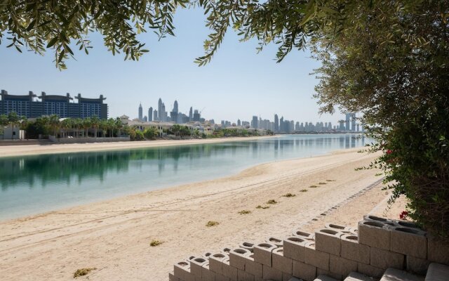 Private Pool Beach Access Villa w Cinematic Vws