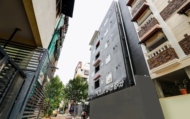 Oyo Townhouse 490 Indira Nagar Extention Bangalore