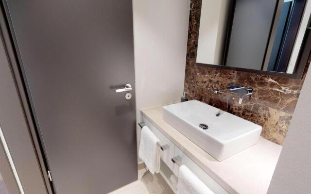 White Pearl Apartment 0.02