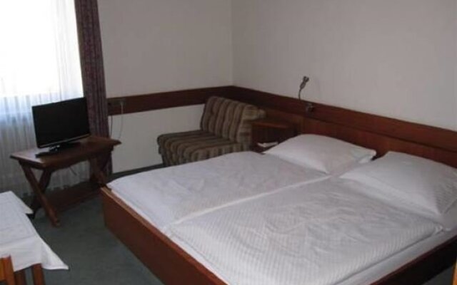 Hotel Maifelder Hof