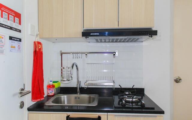 Cozy Living Studio Room At Urbantown Serpong Apartment