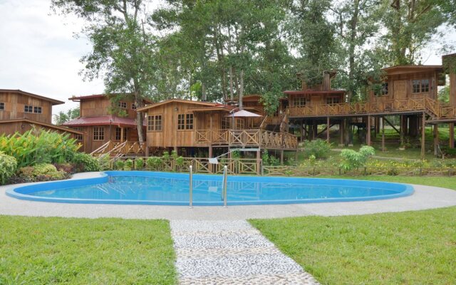 Borneo Tree House