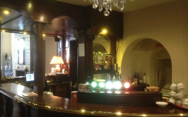 Barry's Hotel