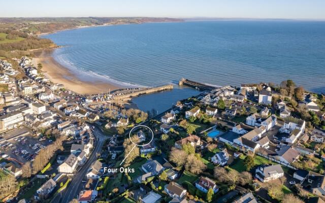 Four Oaks - Sea Views, Parking, Enclosed Garden, Dog Friendly