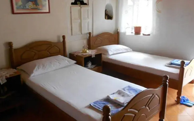 Guest House Alvaro