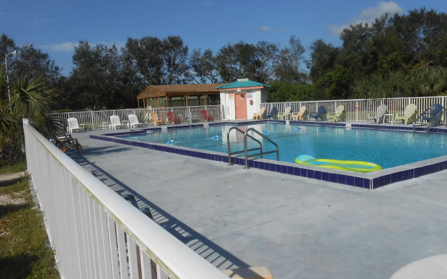 Executive Garden Titusville Hotel