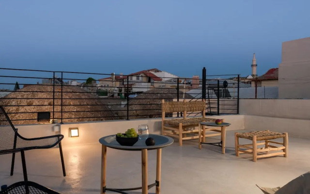 Sutor Chic Manor