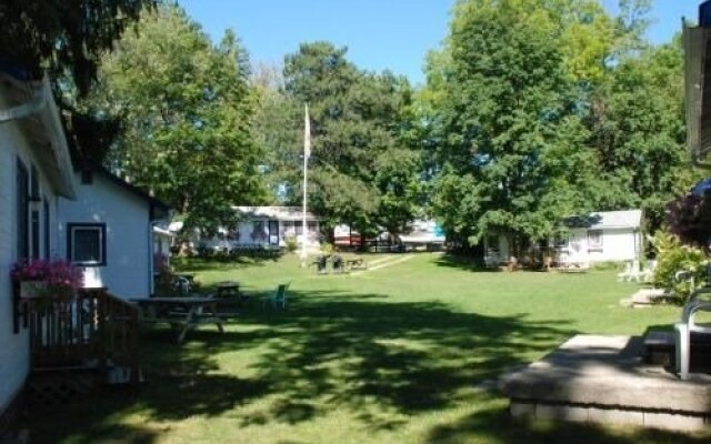 Bayfield River Cottage Colony & Marina Inc.