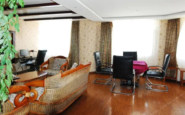Xichang Xiaoding Business Hotel