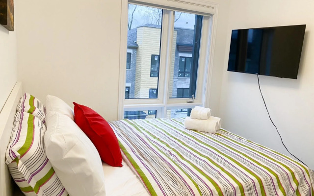 Relaxing Master Private Bedroom