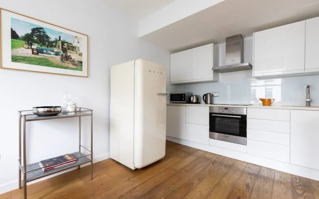 St Stephen's Gardens Viii by Onefinestay