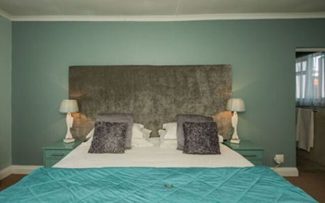 Whale Coast Lodge