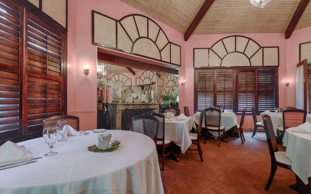 The Caribbean Court Boutique Hotel