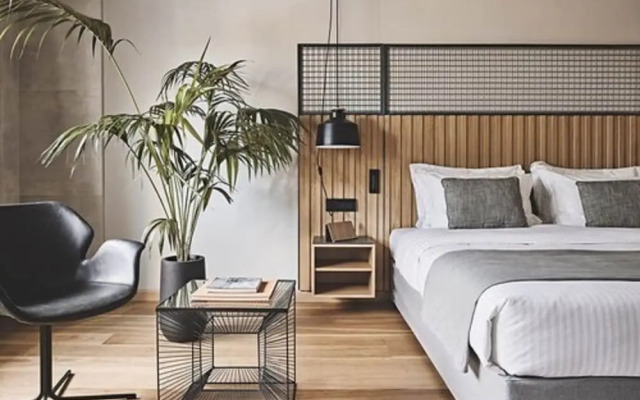 Cama Luxury Suites