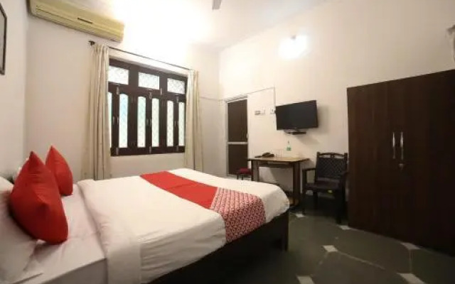 Royal Stay by OYO Rooms
