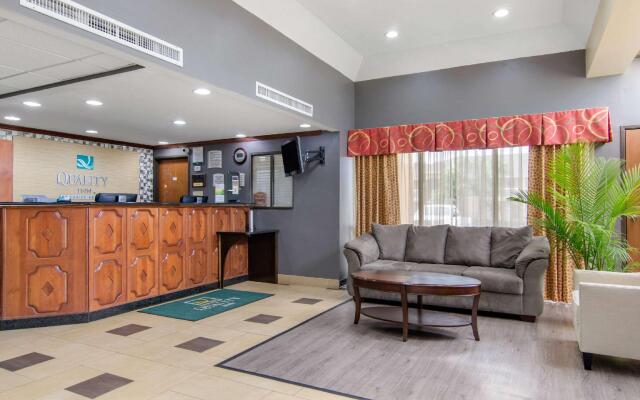 Quality Inn Merriam - Kansas City