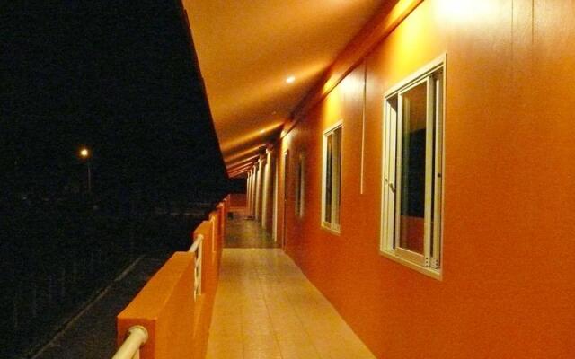 Khao Saming Paradise Resort