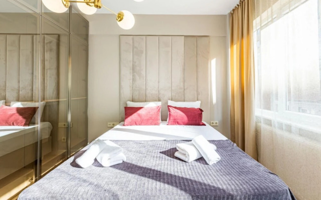 Central Apartment With Bosphorus View in Cihangir