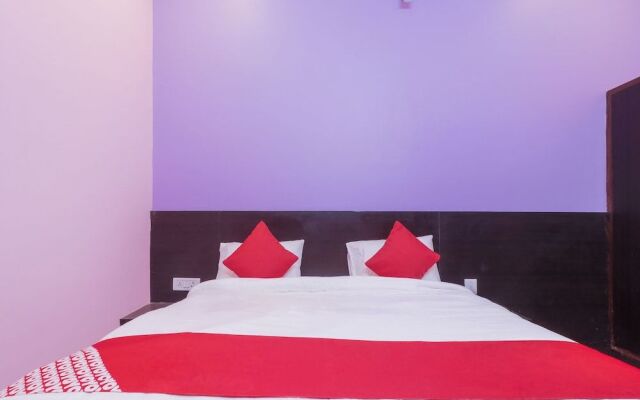 OYO 24615 Hotel Shivam Palace