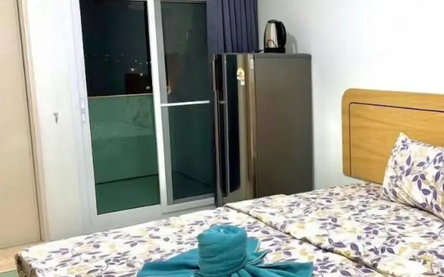 At Samutsakorn Suansom