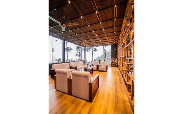 Chandys Drizzle Drops Munnar Top Station