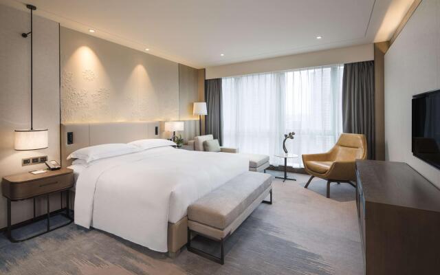 DoubleTree by Hilton Hotel Shenzhen Longhua