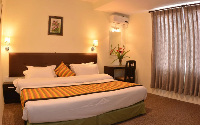 Hotel Serenity