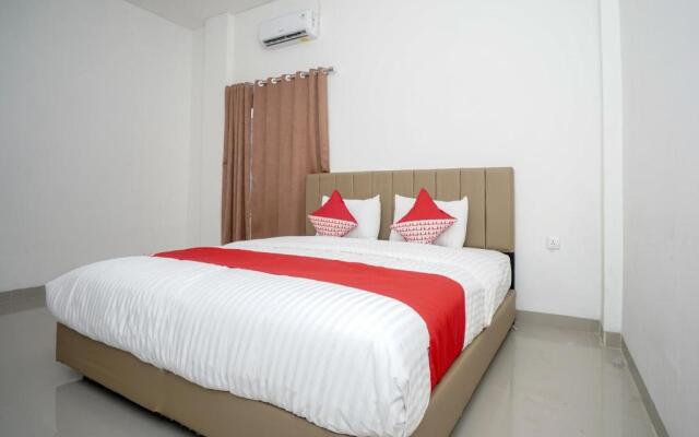 OYO 443 Hotel Barlian