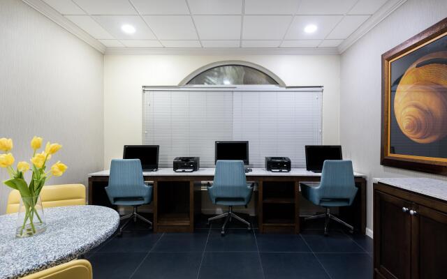 Holiday Inn Fort Lauderdale Airport by IHG