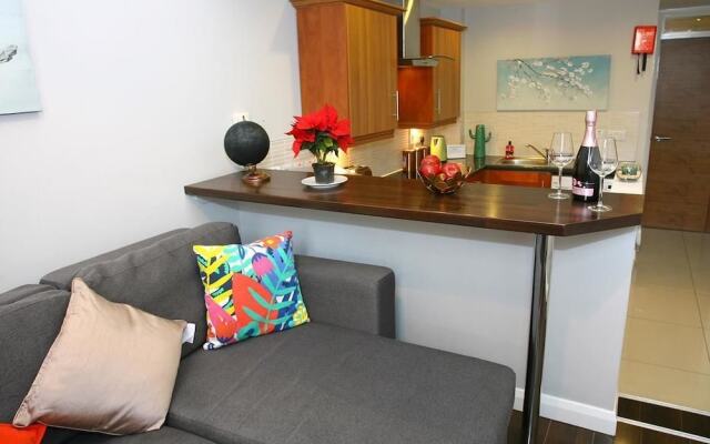Eglantine Lodge