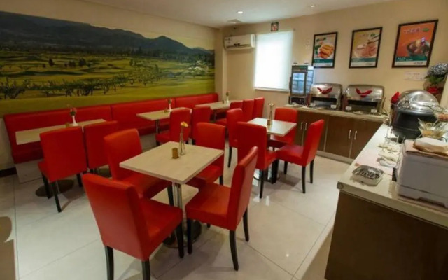 Jinjiang Inn Shanghai Maotai Road Branch