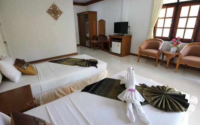 Lanta Villa Resort