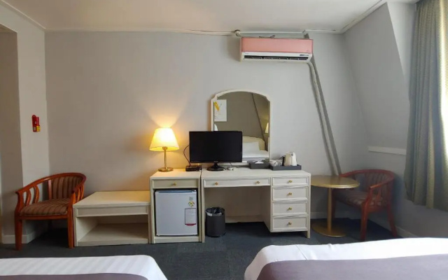Pearl Hotel Jeju